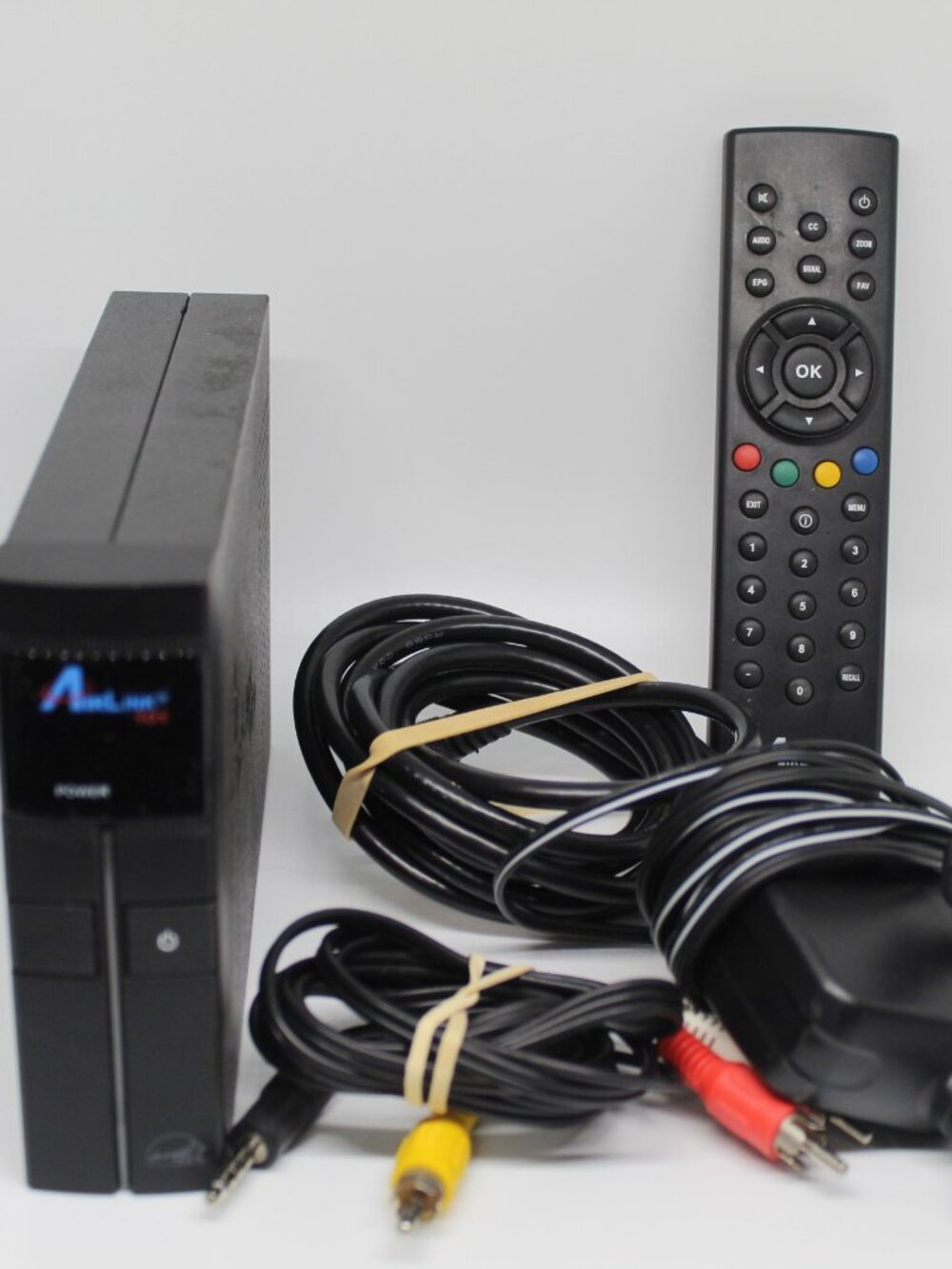 AirLink 101 ATVC102 Digital to Analog TV Converter Box with Analog Pass Through